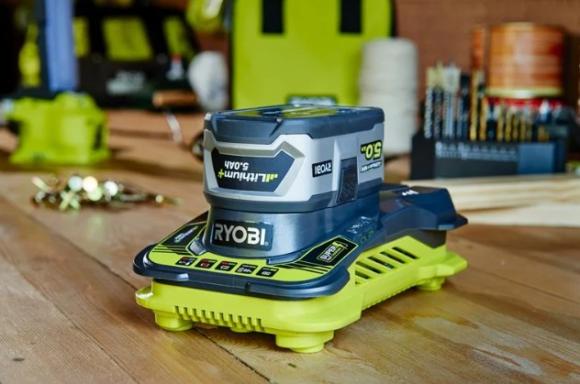 Ładowarka super szybka ONE+ Ryobi 18V (5133002638)