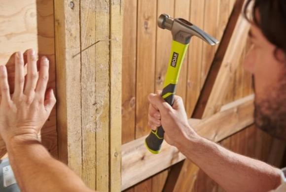 Młotek 450g fiberglass Ryobi (5132005333)